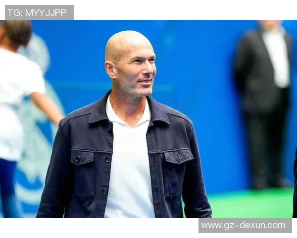 齐达内：从足球场上的传奇到教练生涯的辉煌之路